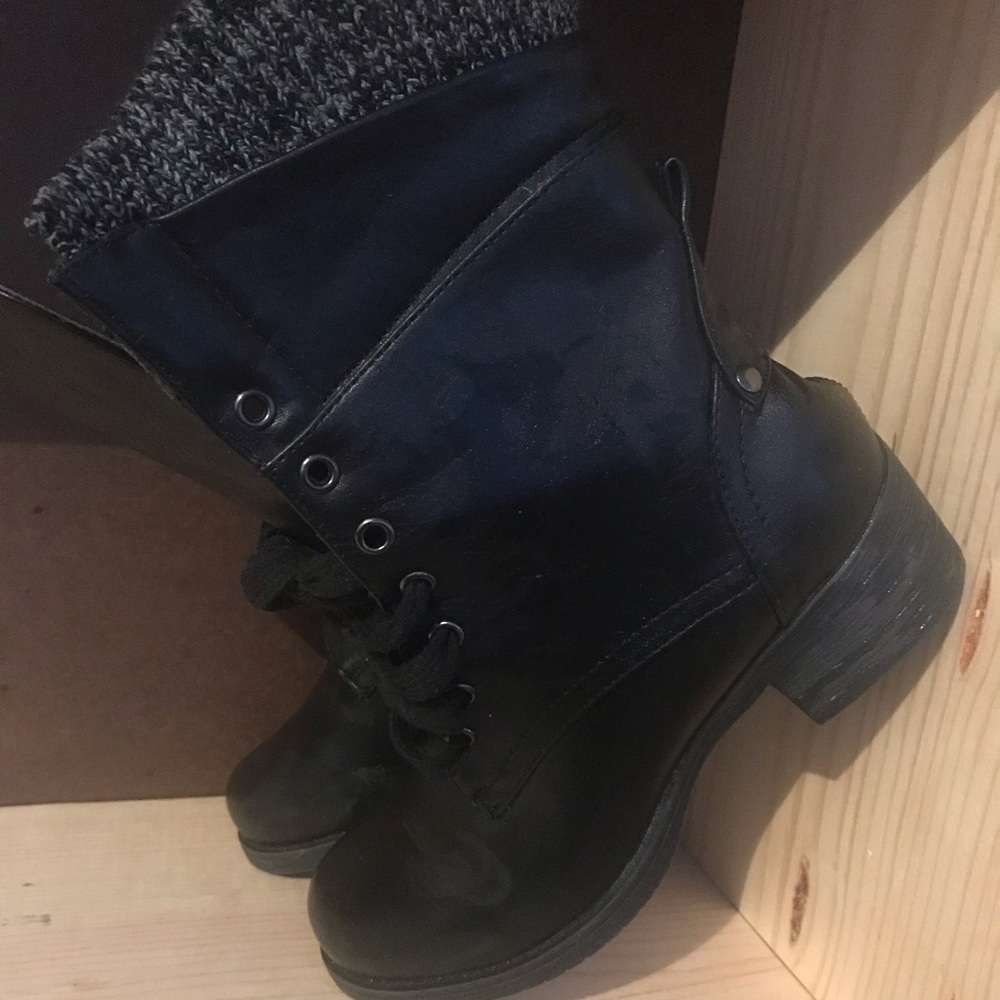 Commander Lace Up Combat Boots !